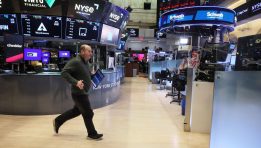 SKN | Wall Street Slides as VIX Surges 18% and Dollar Strengthens: Is Risk Aversion Taking Control?