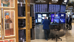 SKN | US Markets Advance as Tech Leads While Volatility Eases