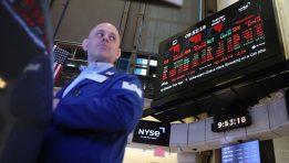 SKN | U.S. Stocks Advance as Investors Shift Toward Risk Assets While Dollar and Volatility Decline