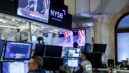 SKN | U.S. Markets Turn Mixed as Volatility Rises and Risk Appetite Softens