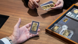 SKN | Gold Slips as Traders Monitor Oil and Dollar Movements Amid Escalating Geopolitical Tensions