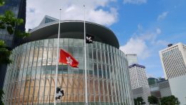 SKN | Navigating Asian Market Volatility: What Drove the Hang Seng’s Late-Week Retreat?