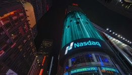 SKN | NASDAQ Composite Navigates 2% Weekly Consolidation: Identifying Tech Sector Resilience