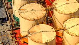 SKN | Oil Prices Tumble as Trump Signals Possible De-Escalation With Iran