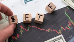 SKN | Should Investors Bet on Semiconductor ETFs After Intel’s Historic Surge?