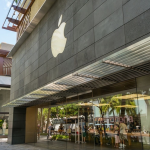 SKN | Apple’s AI Ecosystem Advantage—Do 2.5 Billion Devices Make It the Ultimate AI Contender?