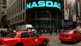 SKN | Nasdaq Slides as Iran Blockade Sparks Oil Shock and Tech Selloff