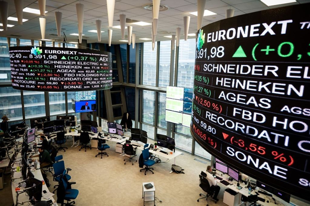 SKN | European Markets Diverge at Close as UK Strength Counters Broad Eurozone Weakness