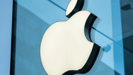 SKN | Can Apple Sustain Its Momentum as Tim Cook Steps Aside and a New CEO Takes Over