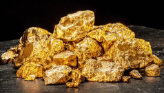 SKN | Gold Rebounds Toward $4,800 as Iran Talks Revive Safe-Haven Demand