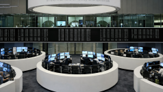 SKN | European Markets Mixed as UK Gains Offset Broader Regional Weakness