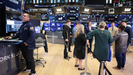 SKN | US Markets Advance as Tech Leads While Volatility Eases