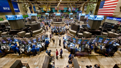 SKN | US Markets Open Mixed as Dollar Weakens and Small Caps Lag on April 09