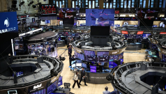 SKN | US Markets Hold Steady as Investors Balance Growth and Caution