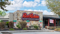 SKN | Red Robin (RRGB) Faces Mounting Risks: Is There a Stronger Alternative in the Restaurant Sector?