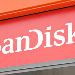 SKN | Why SanDisk Stock Just Dropped—Cyclical Weakness or a Deeper Shift in Memory Markets?