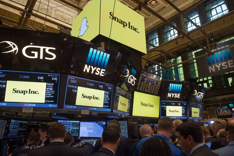 SKN | Cutting for Growth: Can Snap’s Massive Layoffs Save the Social Media Giant?