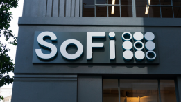 SKN | SoFi (SOFI) Growth Story Intact or Valuation Risk Building?