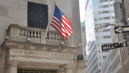 SKN | Nasdaq Leads US Market Higher as Volatility Declines and Risk Appetite Improves
