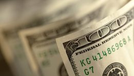 SKN | Share Futures Fluctuate as Dollar Strengthens Amid Uncertainty in Gulf Diplomacy
