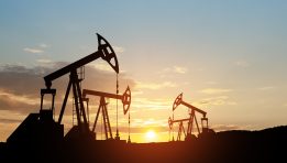 SKN | Can Oil Sustain Its Gains as Iran–US Escalation Raises Middle East Supply Risk?