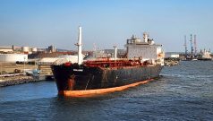SKN | Why Is Oil Heading for Its Biggest Monthly Drop Despite Ongoing Middle East Tensions?