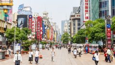SKN | Asian Markets Trade Mixed on May 20 as China and Hong Kong Advance While Japan and Korea Extend Losses
