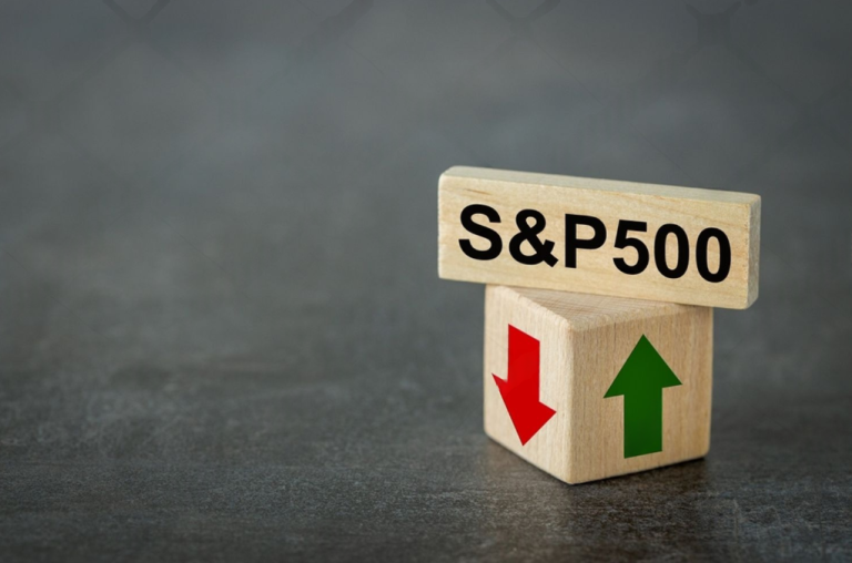 SKN | S&P 500 Consolidates Near 7,400: Are US Equities Prepping for a Mid-Year Breakout?
