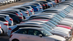 SKN | Hertz Turns to eBay With 8,000 Used Cars—Is America’s Auto Market Entering a Discount Era?