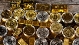 SKN | Gold, Silver and Bitcoin Slide as Traders Increase Fed Rate-Hike Bets