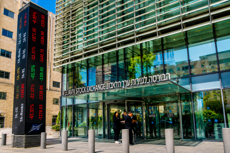 SKN |  Tel Aviv Stocks Extend June Selloff as TA-125 Falls Below 4,000 and Bonds Join Market Retreat
