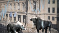 SKN | S&P 500 Extends Advance Above 7,500 as U.S. Equity Rally Tests New Highs