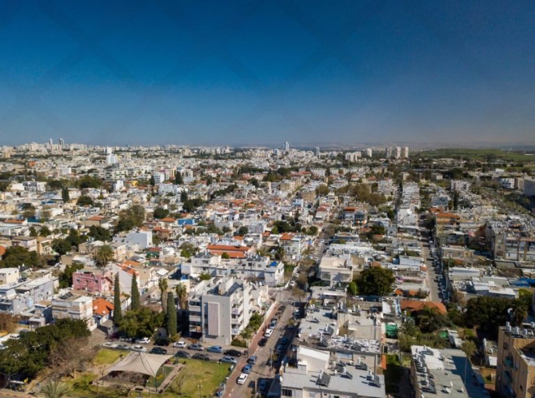SKN | TA-RealEstate Index Slips Below 1,470 as Israeli Property Sector Faces Weekly Correction