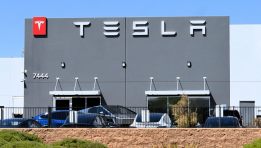 SKN | Tesla Advances as AI Ambitions and Earnings Growth Expectations Support Investor Optimism