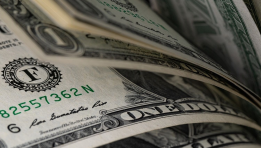 SKN | US Dollar Index (DXY) Drops 1.68% Weekly to 99.80 as Fed Signals and Softening Yield Expectations Weigh on Greenback