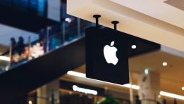 SKN | Apple Pushes More Personal AI Strategy as Tech Giants Race for Consumer Adoption