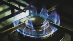 SKN | Natural Gas Traces a Fragile Late-Week Floor Above 3.1200 — Can Energy Benches Overcome Broader Macro Deceleration Shocks?