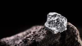 SKN | Platinum Futures Under Pressure Despite Late-Week Surge as Industrial and Macro Uncertainties Linger
