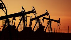 SKN | Oil Markets Under Pressure: Is the U.S. Oil ETF Reflecting a Turning Point in Crude Sentiment?