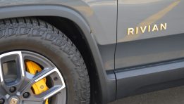SKN | Rivian R2 Launch Faces Scrutiny as Buyers Question Pricing and Feature Availability