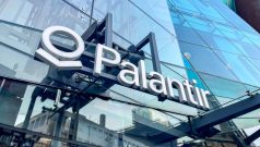 SKN | Why Is Palantir (PLTR) Stock Rising Today? AI Demand and Government Contracts Keep Investors Bullish