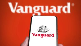 SKN | VOO vs. SPY: Why Lower Fees Continue to Give Vanguard the Edge for Long-Term Investors