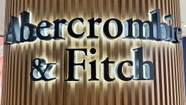 SKN | What’s Driving the Rally in Abercrombie & Fitch and Urban Outfitters as Retail Apparel Stocks Reprice Higher?