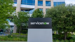 SKN | Why Are ServiceNow and Snowflake Shares Declining and What Is Driving the Sell-Off?