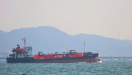 SKN | Can Geopolitical Risk and Tight Supply Push Oil Into a Sustained Uptrend?