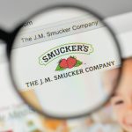 SKN | Can J.M. Smucker Sustain Its Defensive Strength as Earnings Spotlight Coffee and Pet Food Margins?