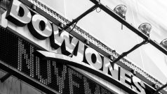 SKN | Dow Jones Holds Near Record Highs as Blue-Chip Stocks Extend Gains During July 02 Session
