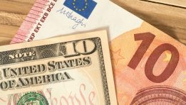 SKN | EUR/USD Edges Down to 1.1375 (0.46% Weekly) as Fed Expectations and ECB Policy Outlook Keep Euro Under Pressure