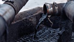 SKN | Crude Oil Oct 26 (CL=F) Softens 1.18% Daily to 96.08 as 3.97% Weekly Pullback Holds Above 94.83 Support