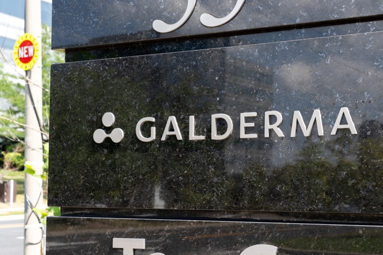 SKN | Galderma Raises Full-Year Outlook After Strong First-Half Sales Growth Boosts Investor Confidence